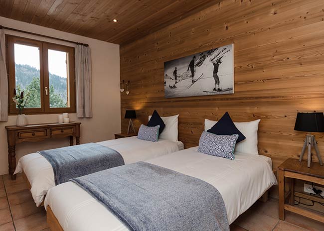 Ski chalet twi bed middle floor room 2